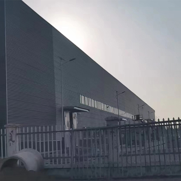 鋼結(jié)構(gòu)廠房搭建外立面